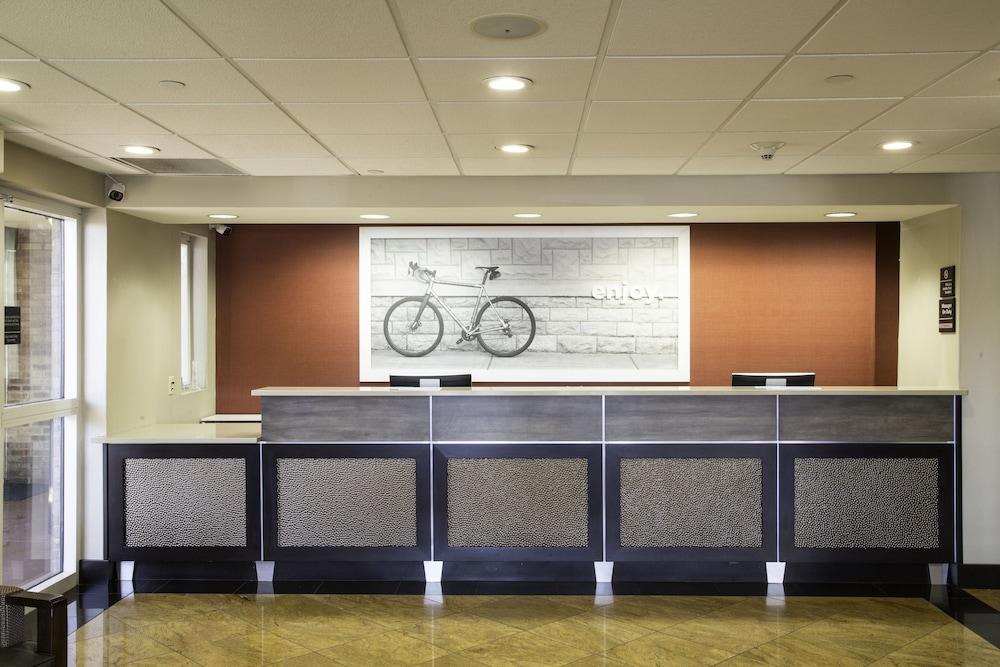 Hampton Inn Oxford-West Exterior photo
